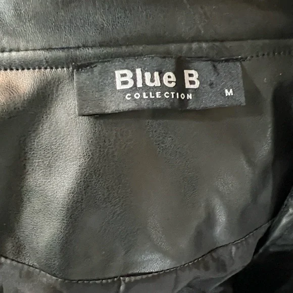 Sleek Black Leather Moto Jacket - Picture 9 of 16